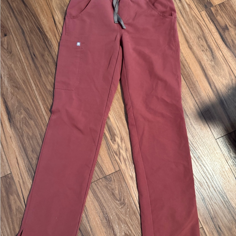 Figs Kade scrub pants, XS/T, dark cherry
